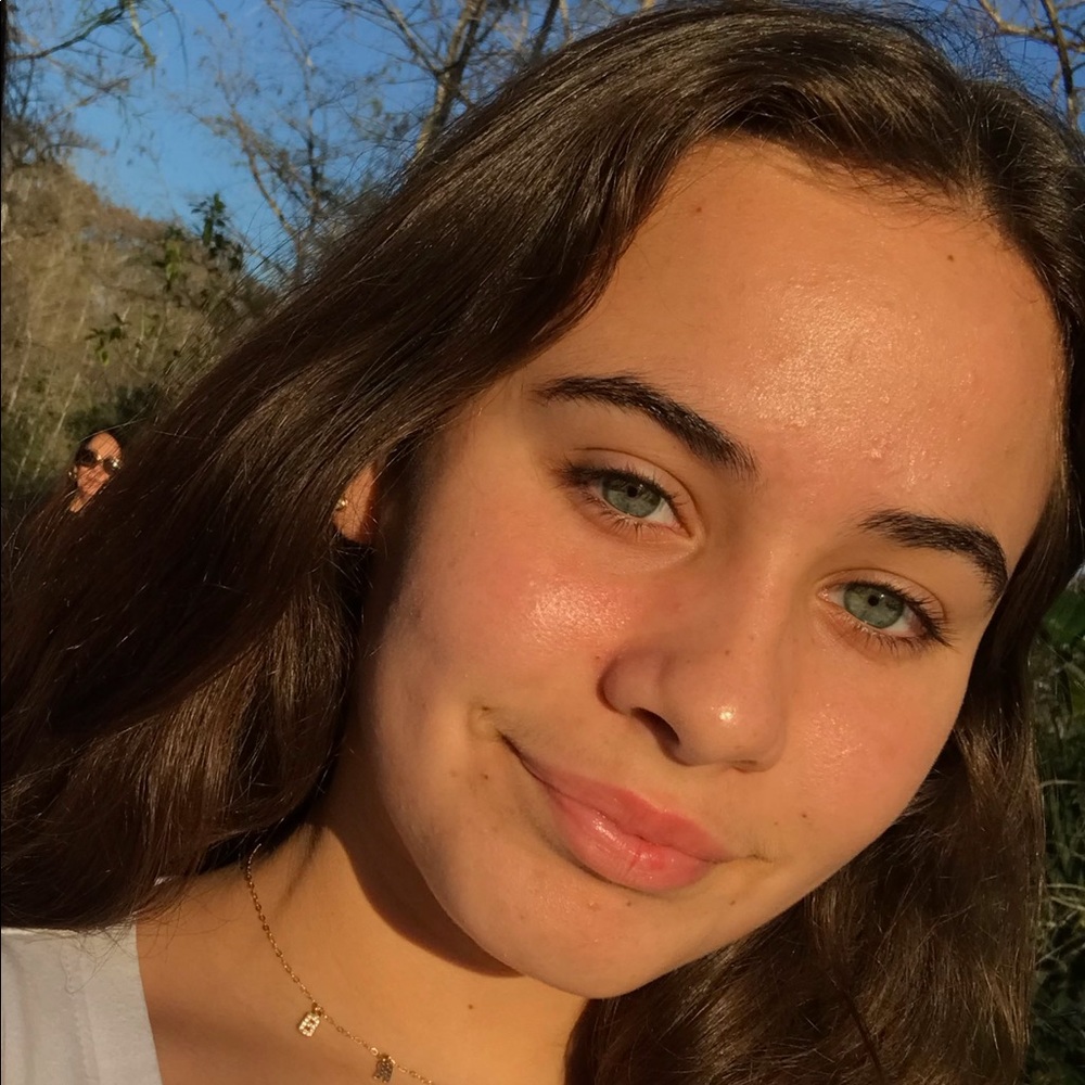 Meet your Posher, Briana